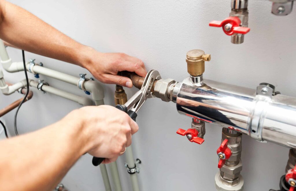5 Best Advantages of Hiring Professional Plumber
